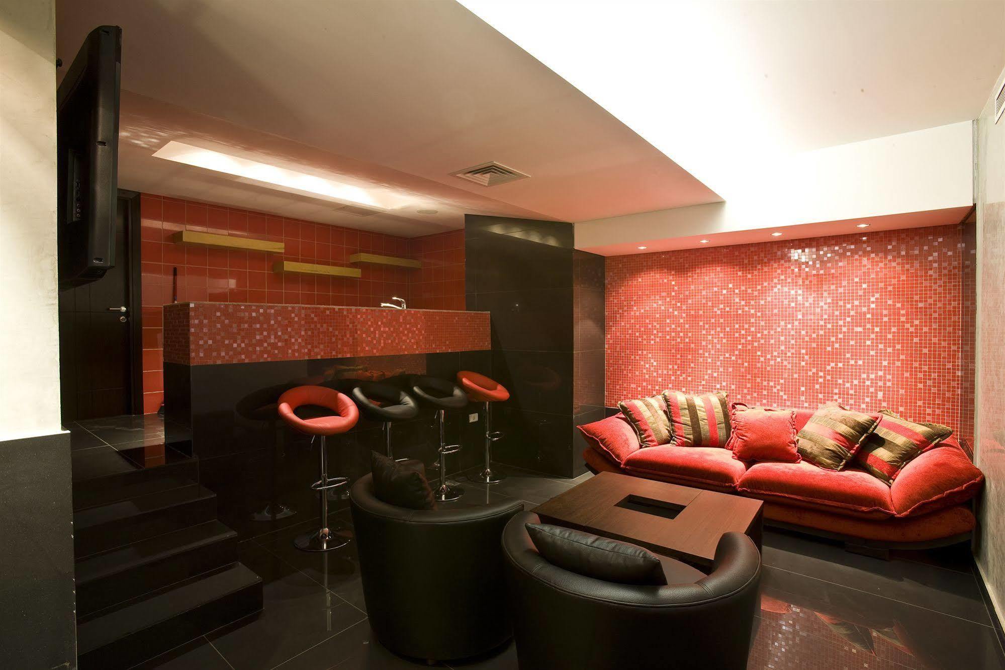 Bliss 3000 Furnished Studios Beiroet Buitenkant foto
